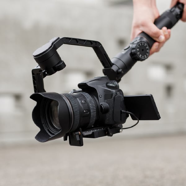 dealership-video-camera-livelot