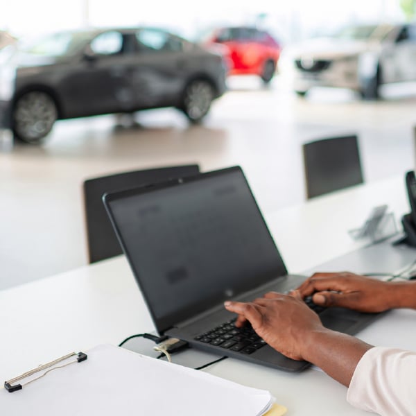 inventory-feeds-laptop-dealership